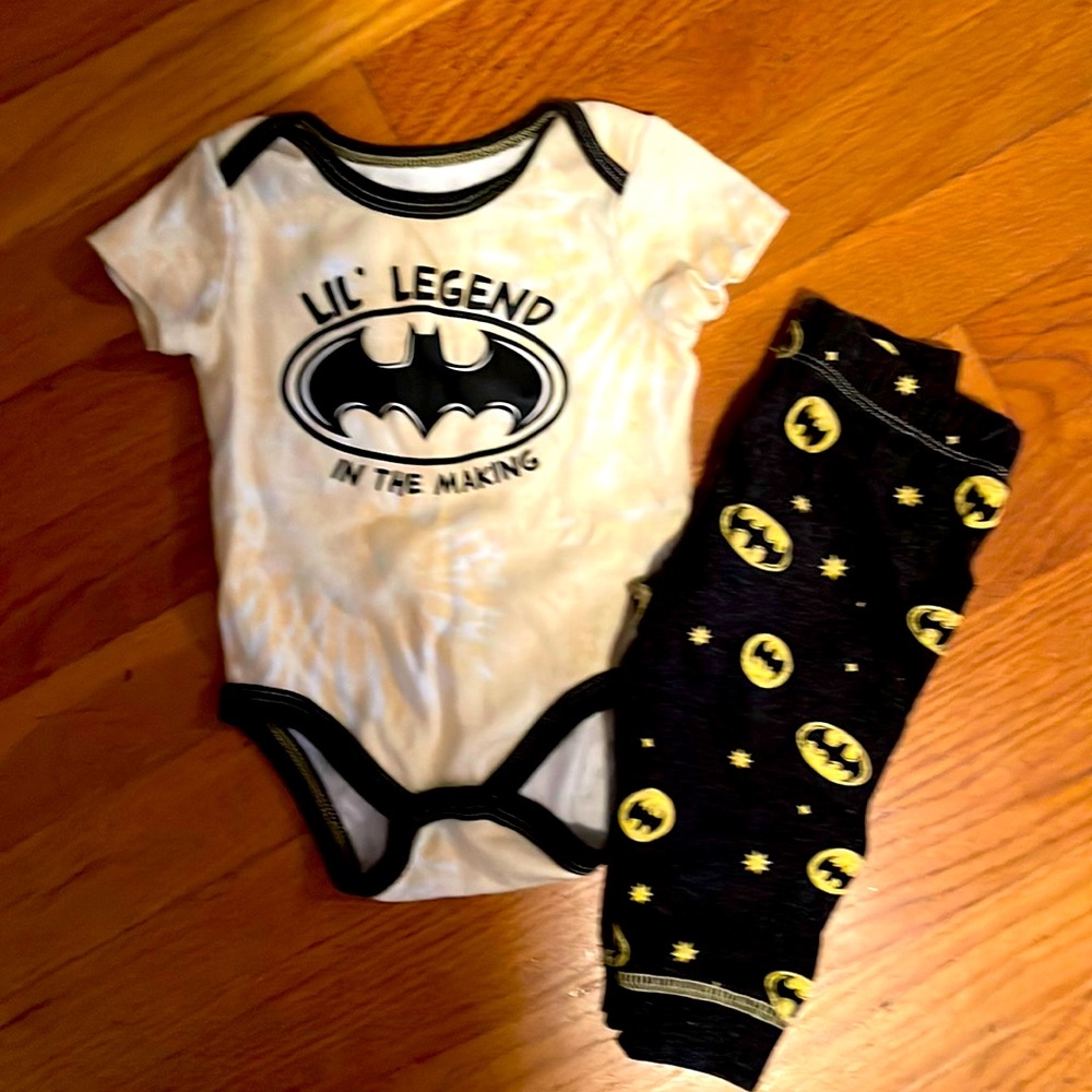 Baby 6/9 mth Bat Man Outfit